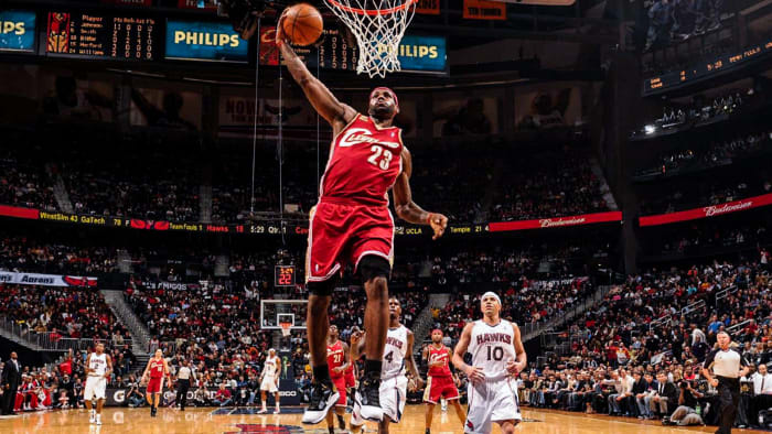 lebron-james-cavs-hawks